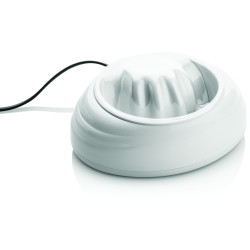 Manicuurschaal met warm water.