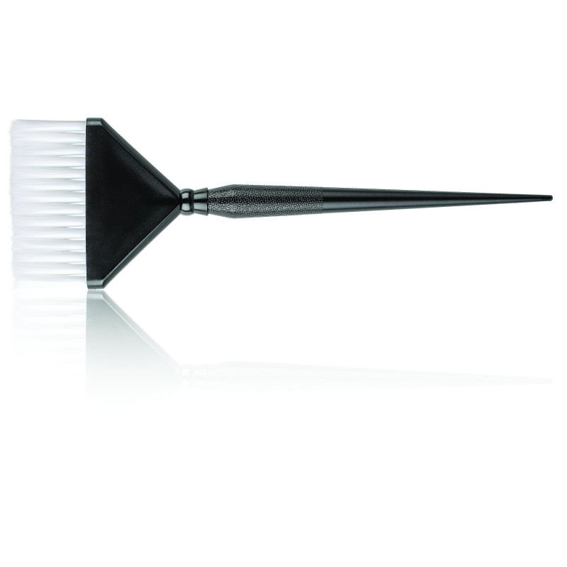 XXL brush with ultra-soft high-density bristles.