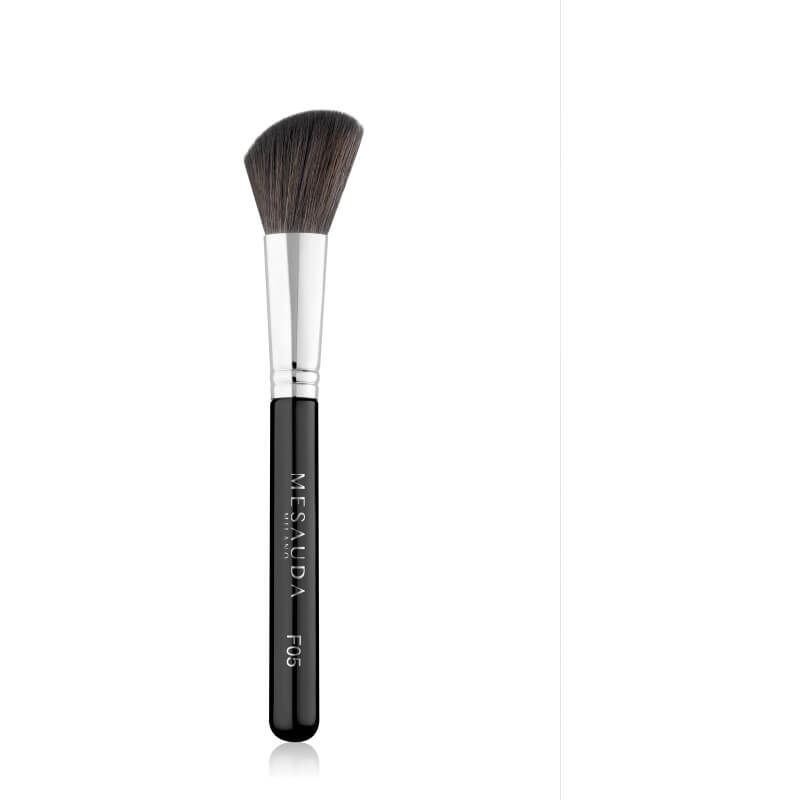 Angled Blush Brush F05 by Mesauda