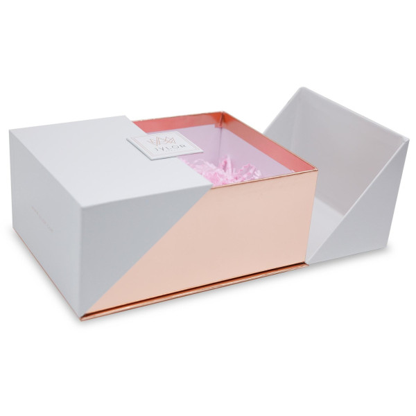 White gift box Jylor