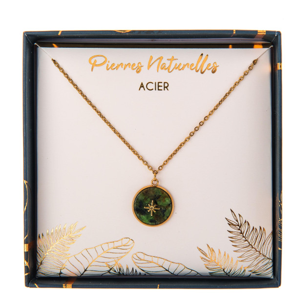 Round necklace natural green stone 