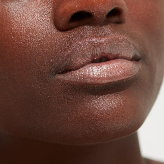 Brilliant getinte lipgloss n°59 van Gosh.