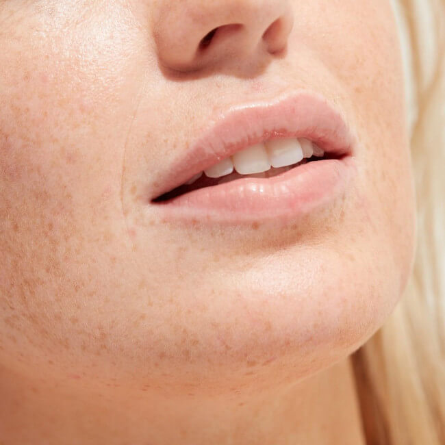 Brilliant getinte lipgloss n°59 van Gosh.