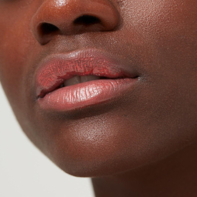 Glänzender Lippenstift mit getöntem Lip Gloss Nr. 82 von Gosh.