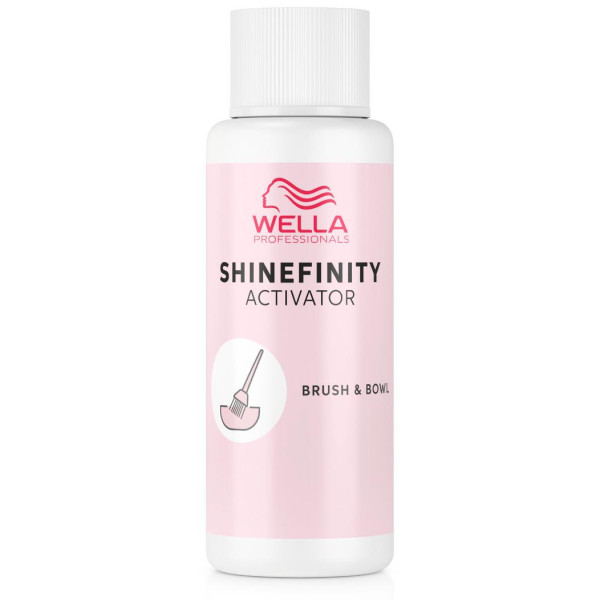 Activador Shinefinity 2% con bol y pincel de 60ML de Wella.