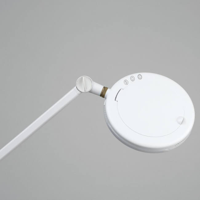 Lâmpada de aumento 5D com tecnologia LED e função touch Air.