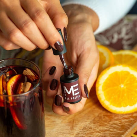 Esmalte en Gel Chalet 262 Vin Brulé Me ME de Mesauda 4.5ML