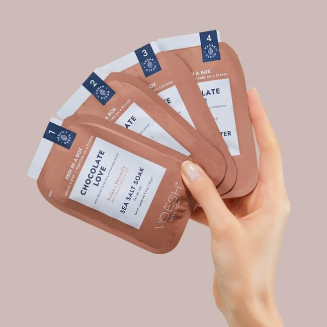 Cuidado dos pés em 4 etapas Chocolate Pedi in Box VOESH