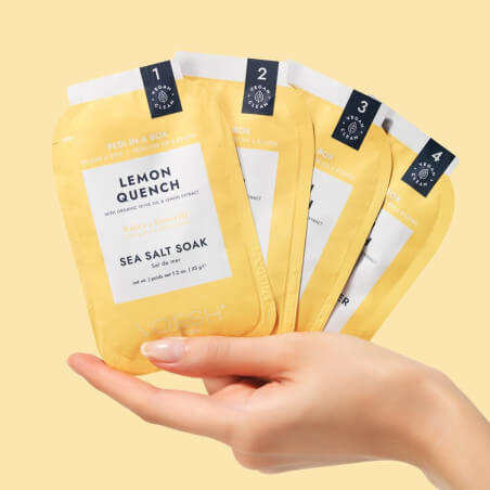 Cuidados com os pés em 4 etapas Lemon Quench Pedi in Box Voesh