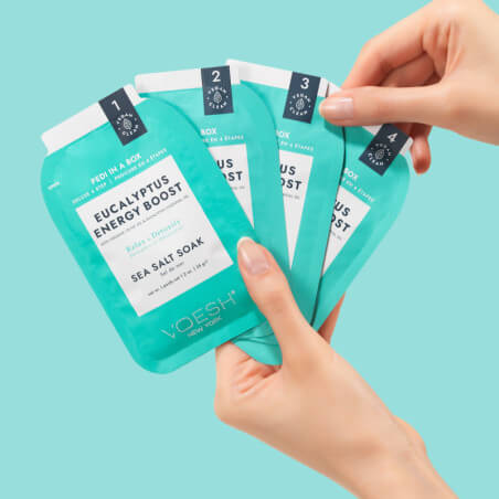 Cuidados com os pés em 4 etapas Eucalyptus energy boost Pedi in Box da marca VOESH.