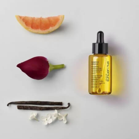 Duo calmante Color Lustre da shu uemura.