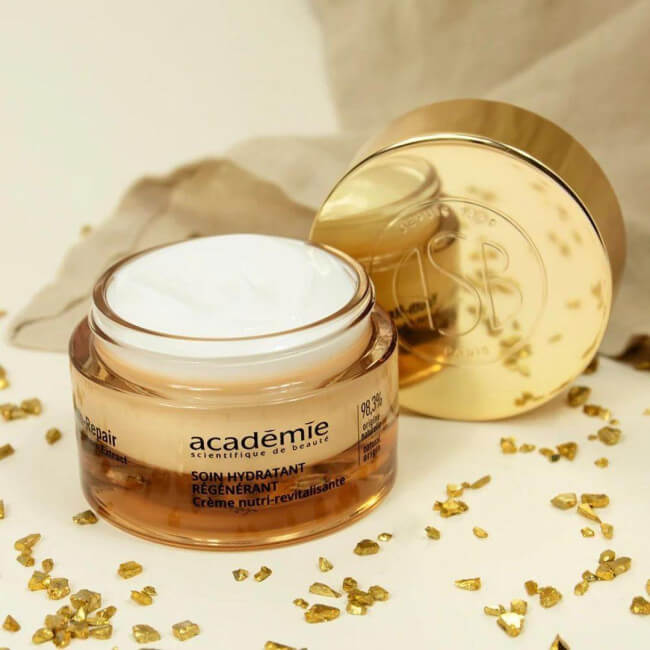 Youth Repair Volume-Boosting Densifying Treatment van Academie Scientifique de Beauté 50ML.