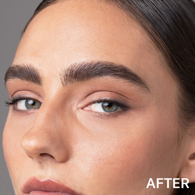Mascara voor wenkbrauwen, Brow A Spell 103 auburn van Mesauda met volume.