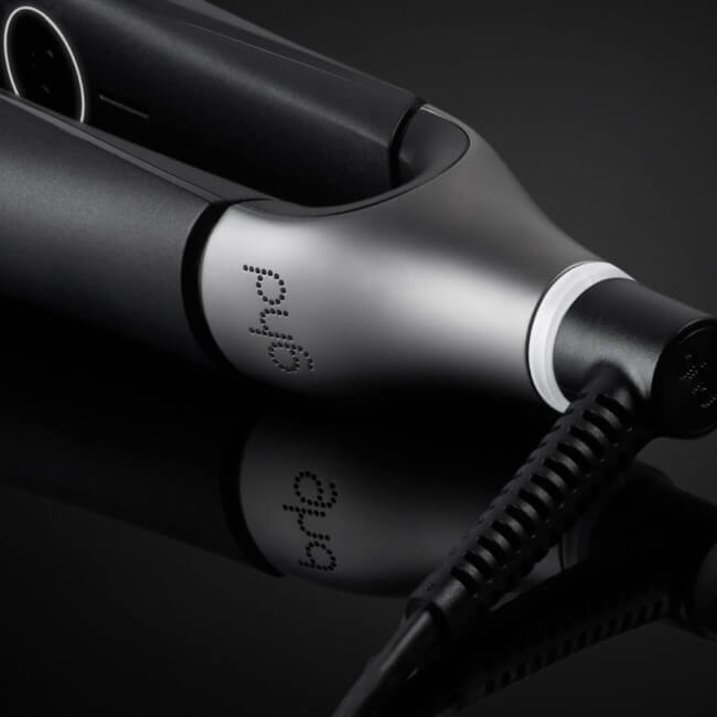 Alisador ghd Chronos preto + estojo térmico preto de oferta