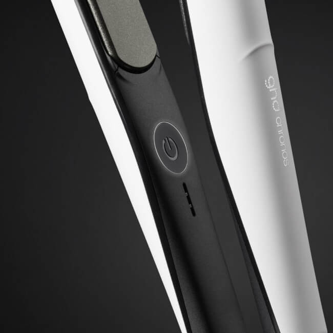 Alisador ghd Chronos branco + bolsa térmica preta de oferta
