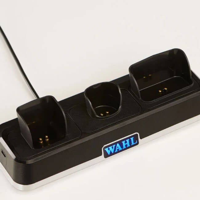Estação de carregamento com 3 slots Power Station Wahl.