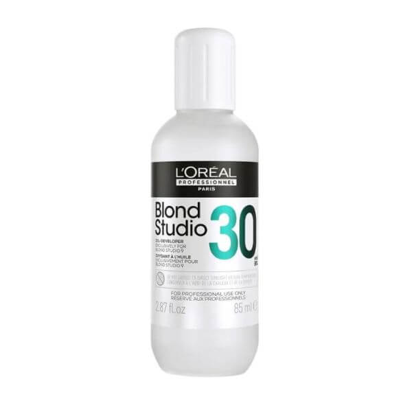 Oxidante com óleo de 30 volumes Blond Studio 9 L'Oréal Professionnel 85ml Oxidante com óleo de 30 volumes Blond Studio 9 L'Oréal Professionnel 85ml