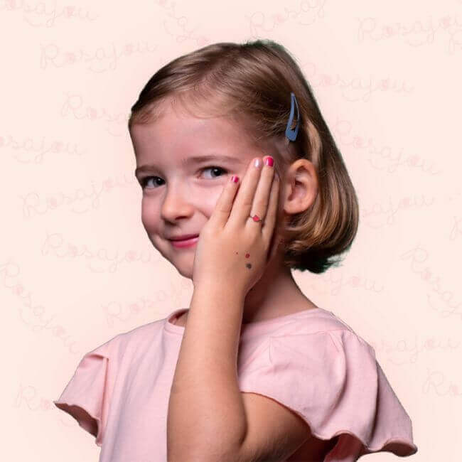 Make-up set met blush uit de jaren 20 van Rosajou.