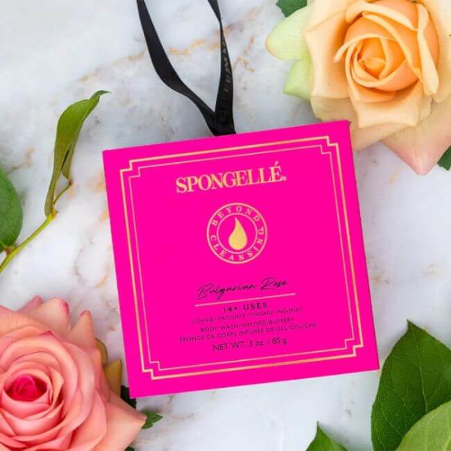 Exfoliërende spons doordrenkt met White Flower Bulgarian Rose Spongellé