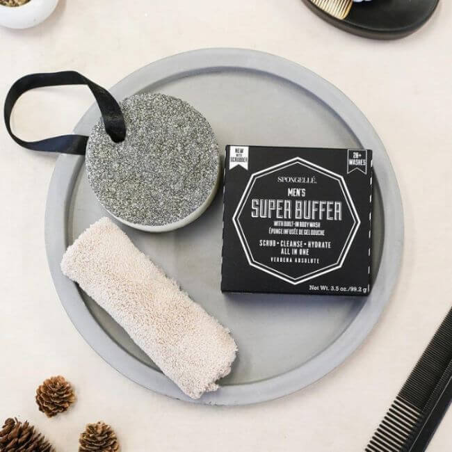 Douche spons doordrenkt met Verbena Absolut voor mannen van Spongellé.