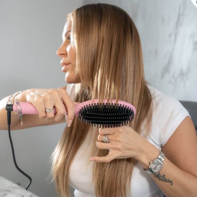 Professionele gladmakende borstel ghd Glide Pink Collection 2024.
