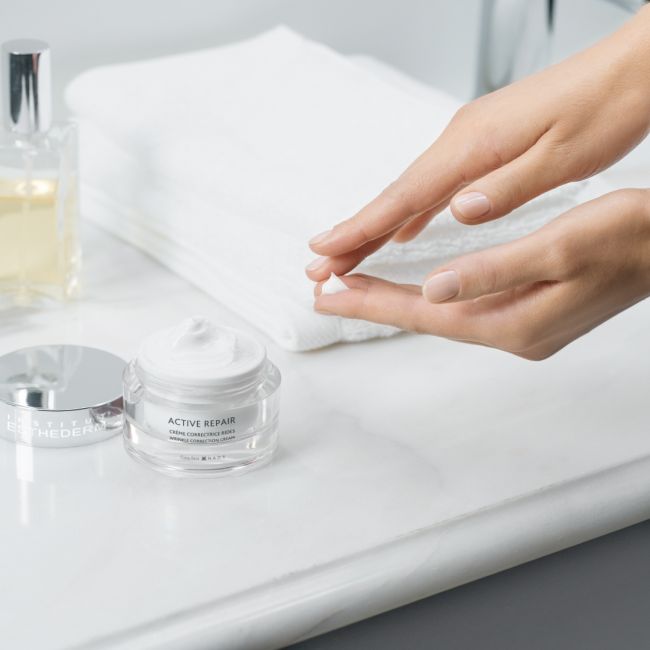 Creme Corretora de Rugas Active Repair Esthederm 50ml