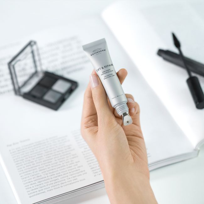 Gladmakende oogcontourverzorging Lift & Repair Esthederm 15ml