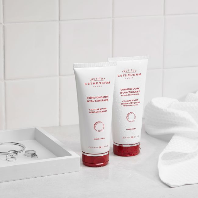 Feuchtigkeitscreme mit Zellwasser von Esthederm, 400 ml