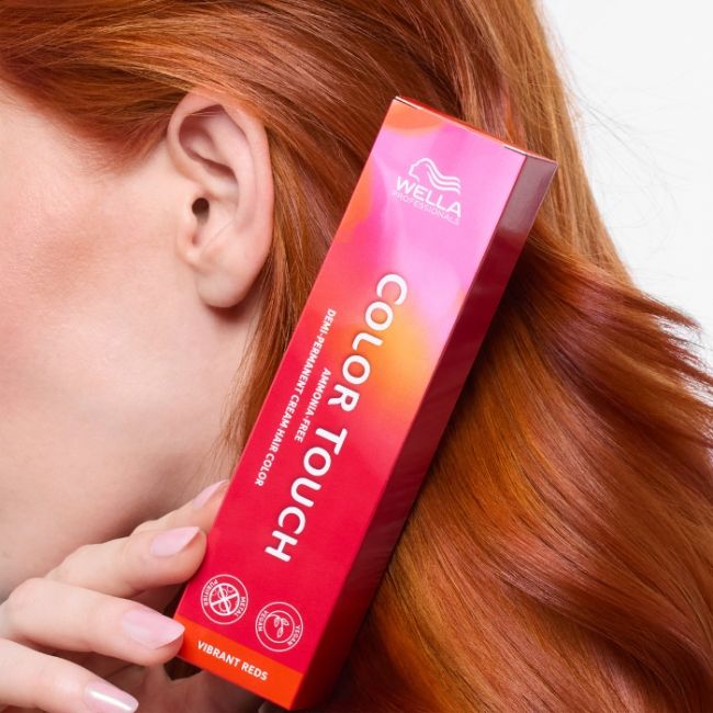 Colorazione Color Touch Vibrant Reds Castano Scuro Viola Intenso 3/66 Wella 60ml Colorazione Color Touch Vibrant Reds Castano Scuro Viola Intenso 3/66 Wella 60ml