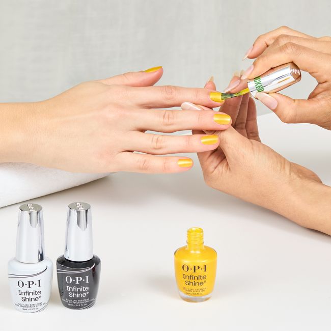 Vernis Infinite Shine Vegan Yellow Brick Road Wicked OPI 15ml

Translated to German:
Nagellack Infinite Shine Vegan Yellow Brick