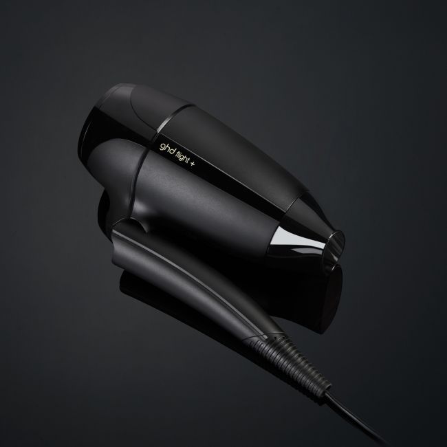 Luxe reisset met de ghd Flight reisföhn +