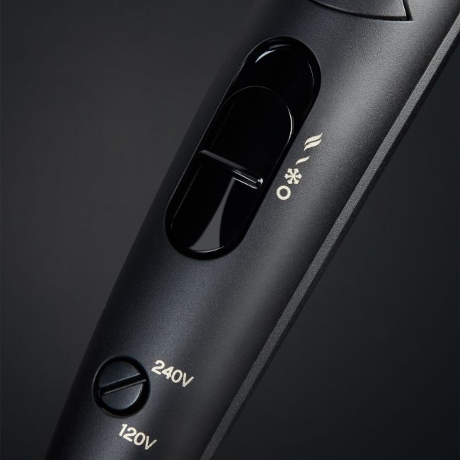 Luxe reisset met de ghd Flight reisföhn +