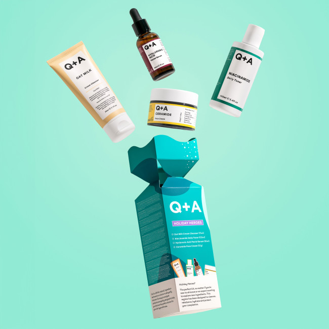 Conjunto de 4 produtos Holiday Heroes Q+A
