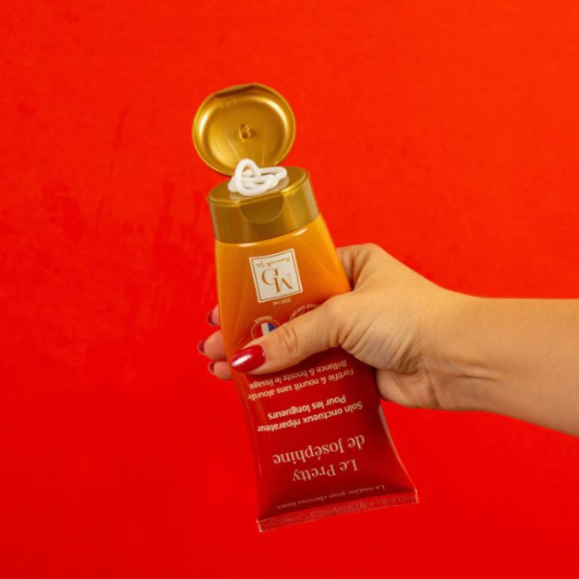 Cuidado para Comprimentos Le Pretty de Joséphine Mademoiselle Gold 200ML