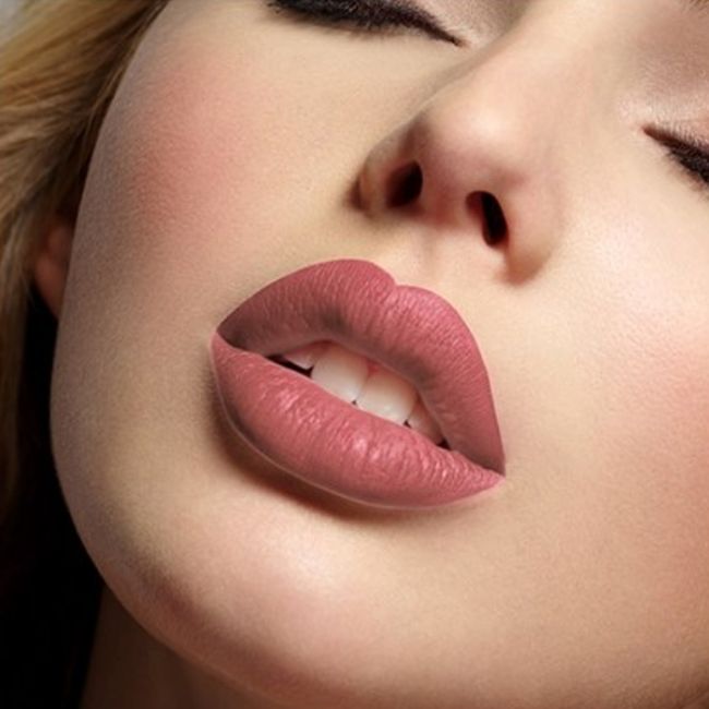 Rouge à lèvre líquido mate Matte My Life n°10 Smoky rose Fashion Make Up