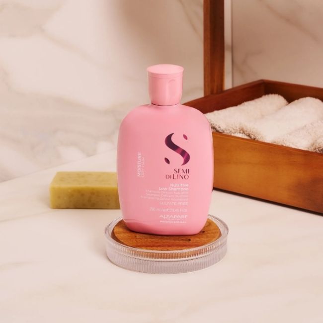 Zachte voedende shampoo Moisture Semi Di Lino 250ml