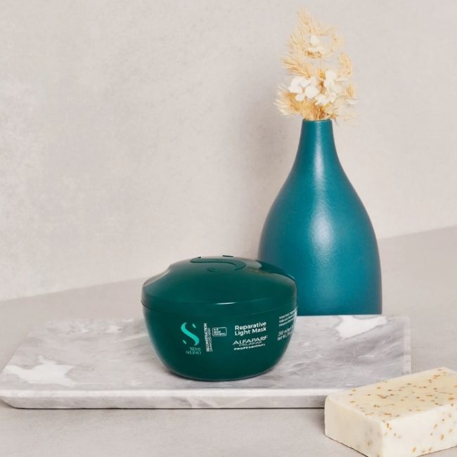 Máscara reestruturante para cabelos finos Reconstrução Semi Di Lino 200ml