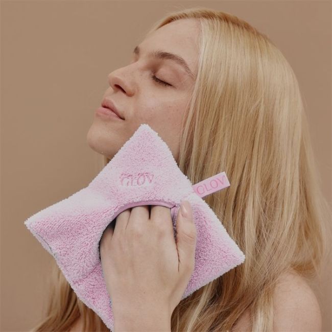 Luva de toalha demaquilhante reutilizável rosa Glov