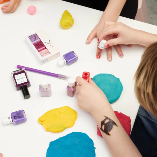 Esmalte para niños Los Animacuristas Lily La Unicornio Manucurist 9ml