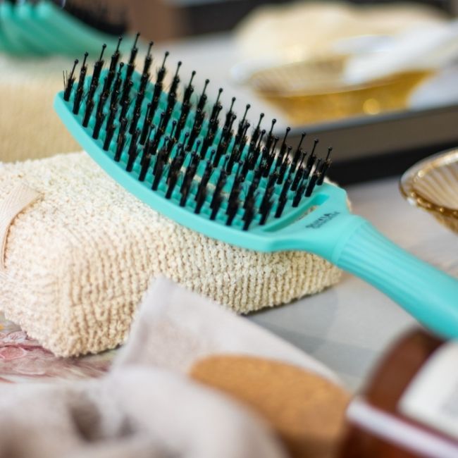 Brosse Fingerbrush Care Iconic Mint taille M Olivia Garden
