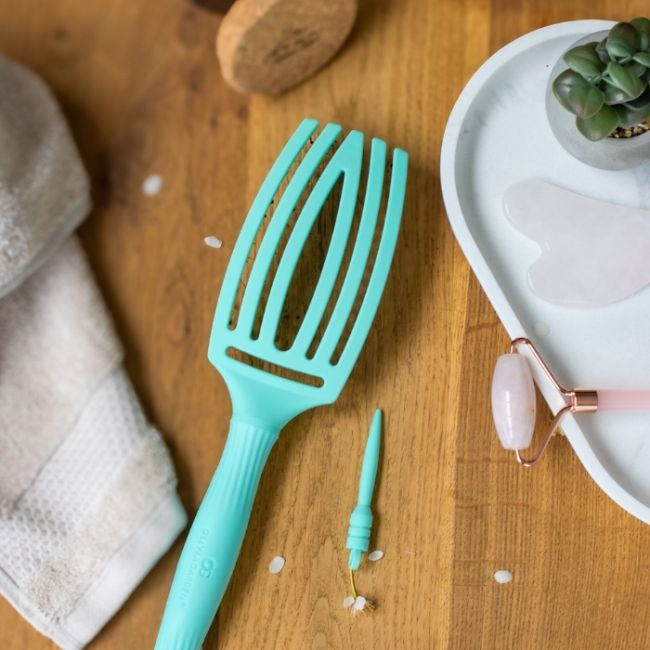 Brosse Fingerbrush Care Iconic Mint taille M Olivia Garden