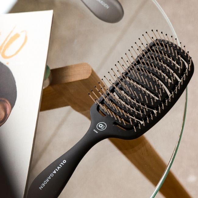 Brosse Essential Care Flex pour cheveux épais Matt Black Olivia Garden