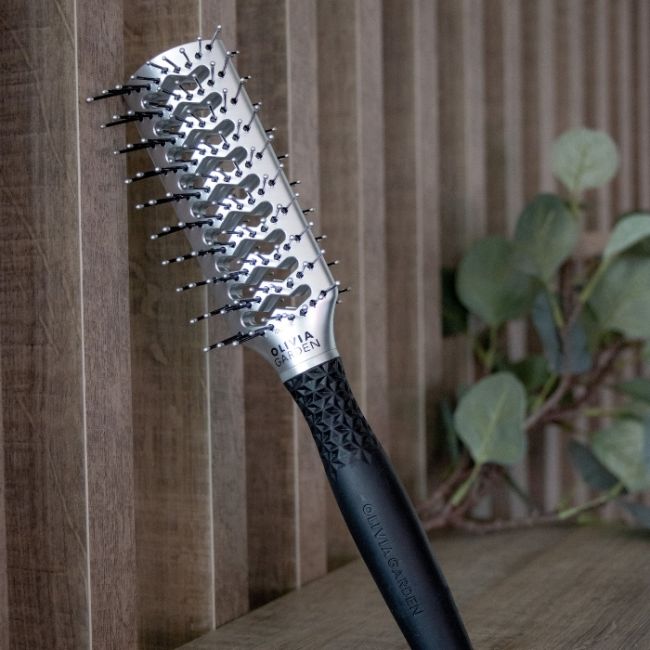Brosse Essential Style Double Tunnel Nylon argent Olivia Garden