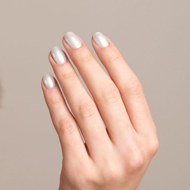 Professioneller semi-permanenter Nagellack Gelegant Expert Line 811 Innocent MNP 8ml