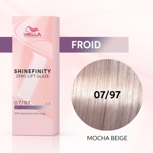 Coloration gloss Shinefinity Surreal 07/97 blond moyen fumé marron Wella 60ML