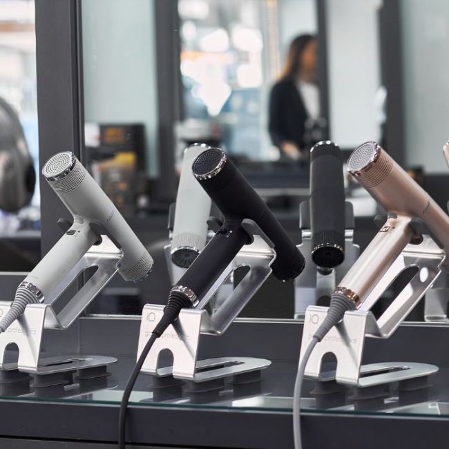 Support sèche-cheveux de comptoir métal IQ1 Gama