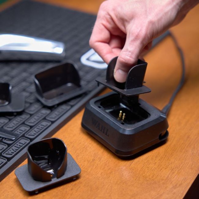 Universal charging base Wahl