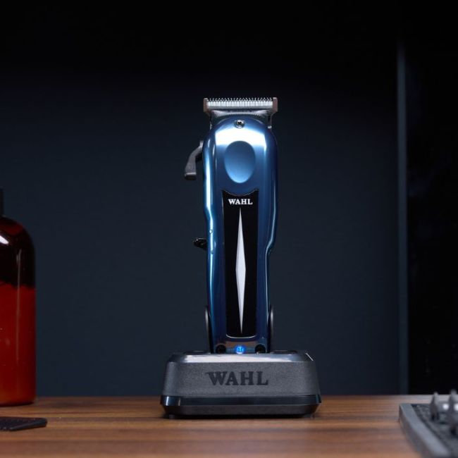 Universal charging base Wahl