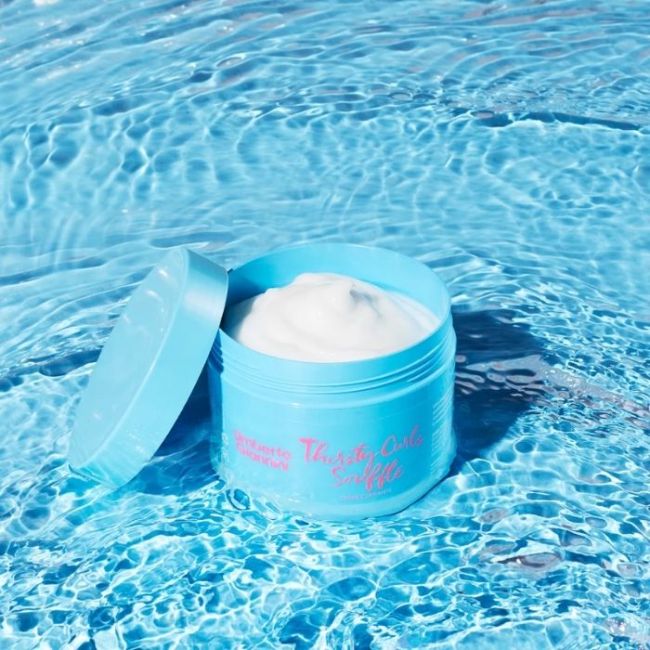 Crème coiffante hydratante Thirsty Curls Umberto Giannini 300ML