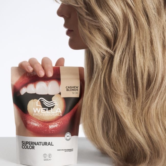 Coloração natural Supernatural Color Louro Médio Acobreado Marrom 7/45 Wella 120g